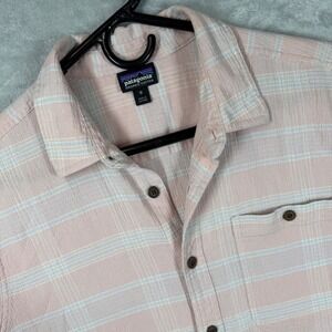 Patagonia Mens Organic Cotton Short Sleeve Button Down Shirt Pink Plaid Medium
